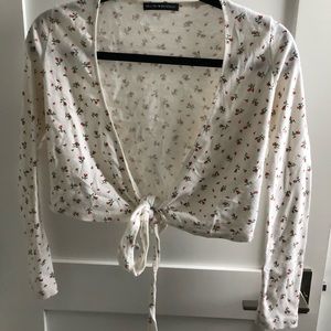 Brandy Melville long sleeve floral wrap top